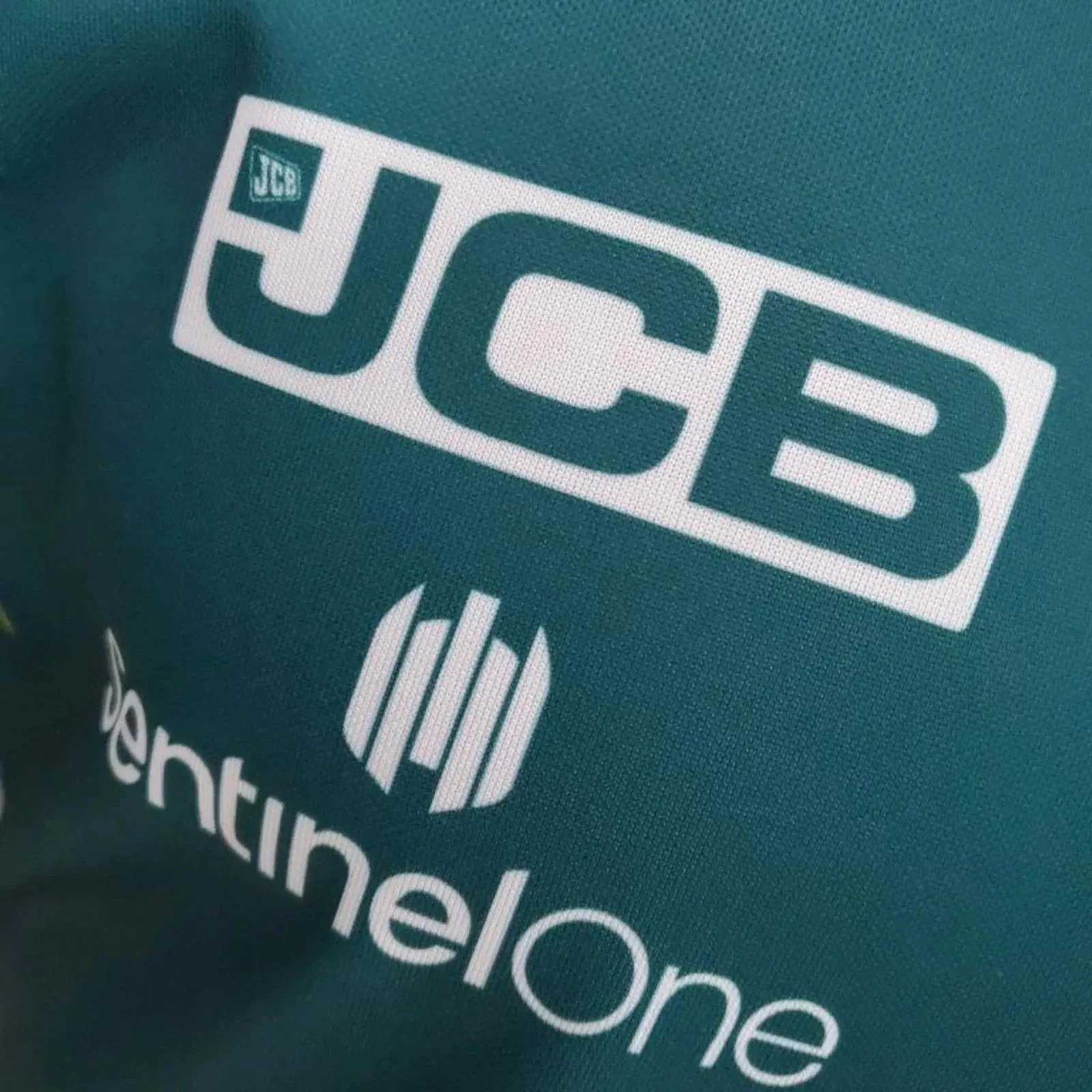 2022 Aston Martin Formula One T-Shirt - Image 4
