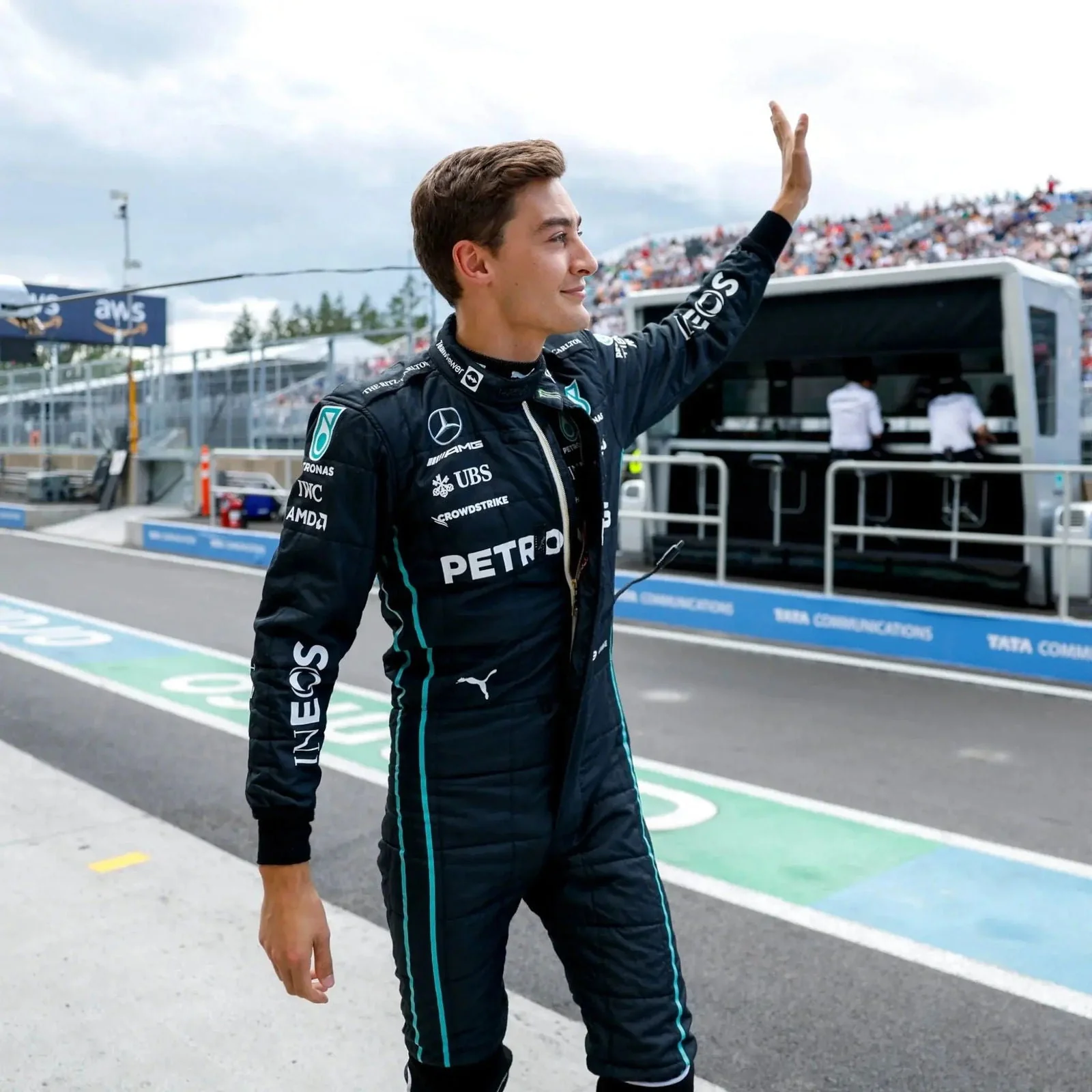 2022 George Russell Mercedes-AMG Petronas F1 Team Replica Race Suit - Image 4